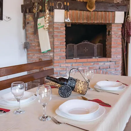 Lovely In With Wifi Holiday home