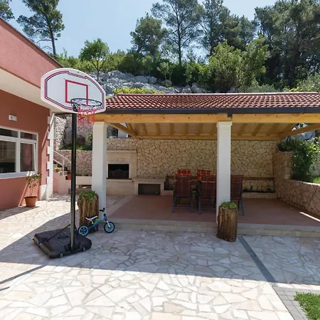 Beautiful In Ferienhaus Bacina