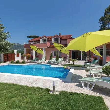 Ferienhaus Beautiful In *