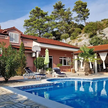 Beautiful In Holiday home