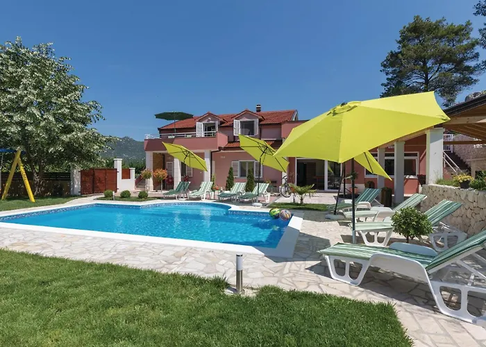 Holiday home Lovely In With Wifi *